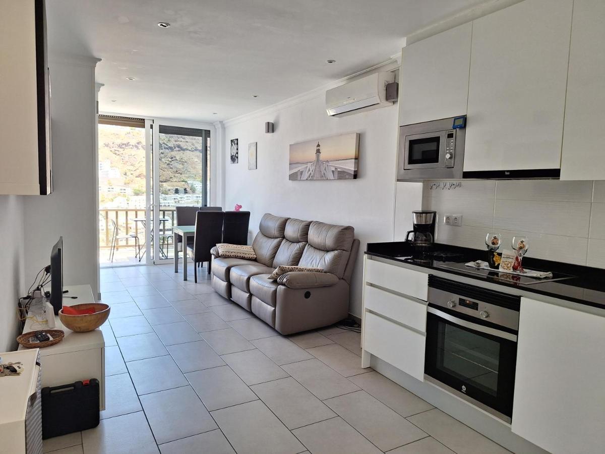 Solaris - Refurbished, Top Floor, Sea Views Puerto Rico  Kültér fotó